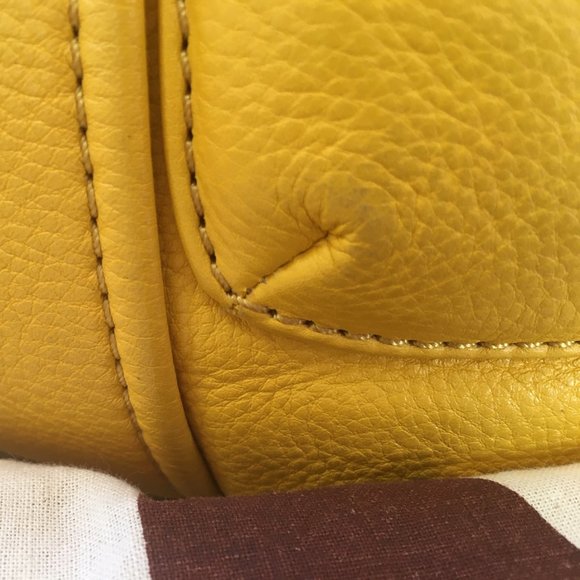 Michael Kors Large Yellow Leather Handbag - Picture 13 of 16